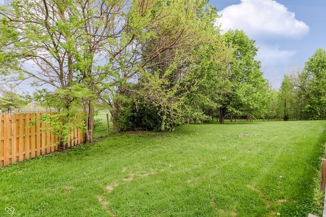 988 Canary Creek Drive, Franklin, IN 46131
