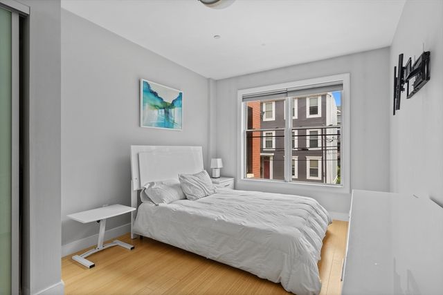 152 Old Colony 9, Boston, MA 02127