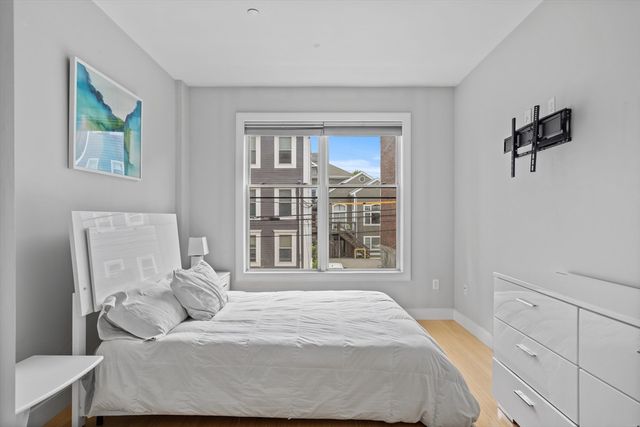 152 Old Colony 9, Boston, MA 02127