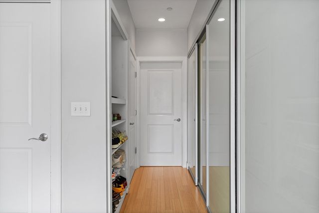 152 Old Colony 9, Boston, MA 02127