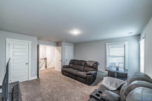 6 Desert Oak Court, Huntsville, AL 35824