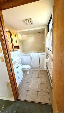 6764 Grand Beach Drive, Brighton, MI 48114