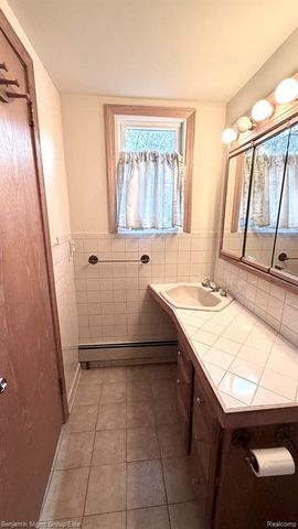 6764 Grand Beach Drive, Brighton, MI 48114
