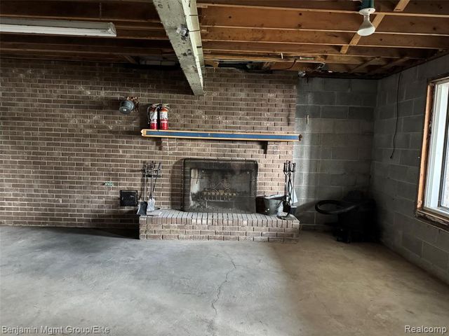 6764 Grand Beach Drive, Brighton, MI 48114