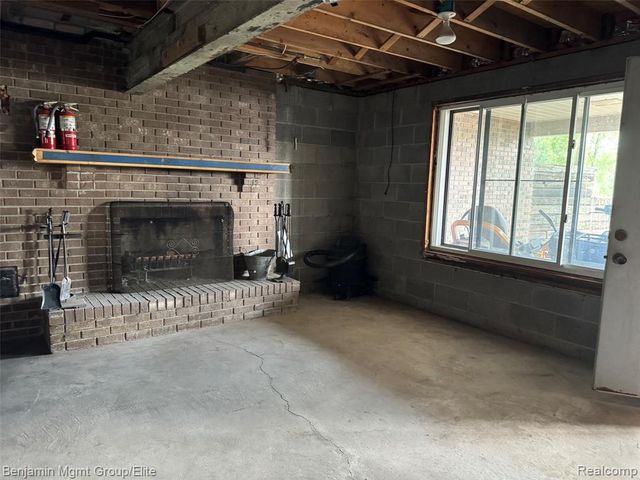 6764 Grand Beach Drive, Brighton, MI 48114