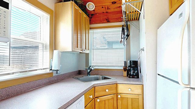 596 Shore Road UNIT G, North Truro, MA 02652