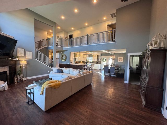 105 Penick Lane, Ozark, MO 65721