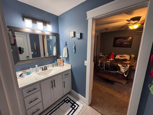 105 Penick Lane, Ozark, MO 65721