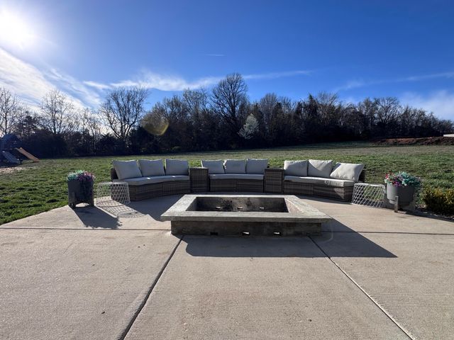 105 Penick Lane, Ozark, MO 65721