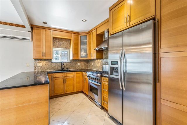 21-09 48th Street, Astoria, NY 11105