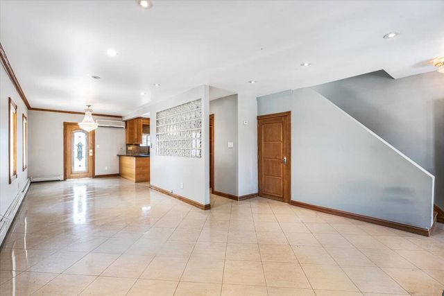 21-09 48th Street, Astoria, NY 11105