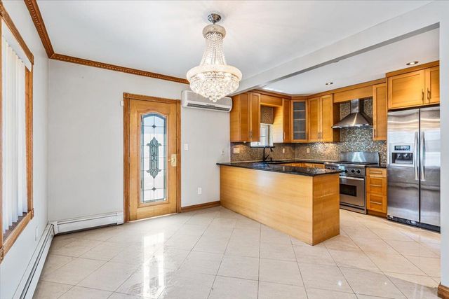21-09 48th Street, Astoria, NY 11105