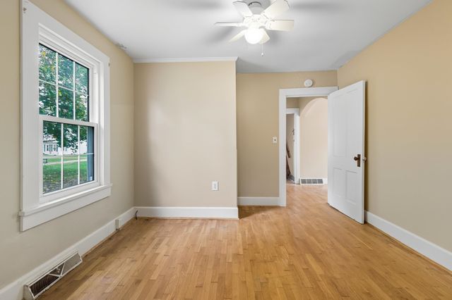 403 LEE AVE, Elkton, VA 22827