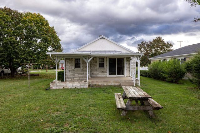 403 LEE AVE, Elkton, VA 22827