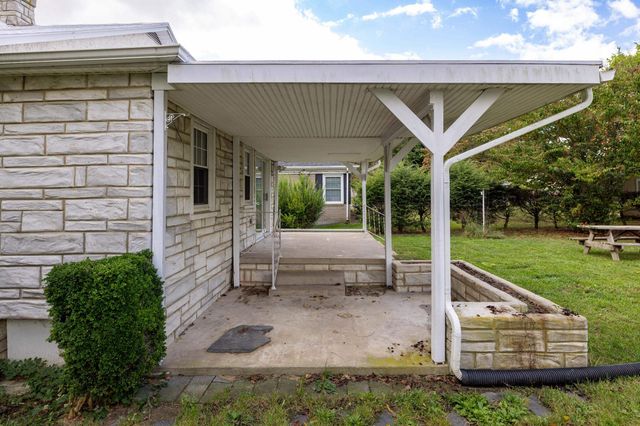 403 LEE AVE, Elkton, VA 22827