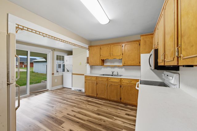 403 LEE AVE, Elkton, VA 22827