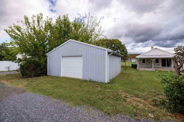 403 LEE AVE, Elkton, VA 22827