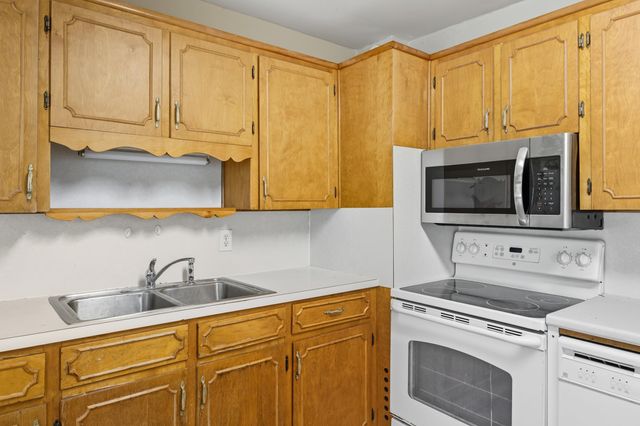 403 LEE AVE, Elkton, VA 22827