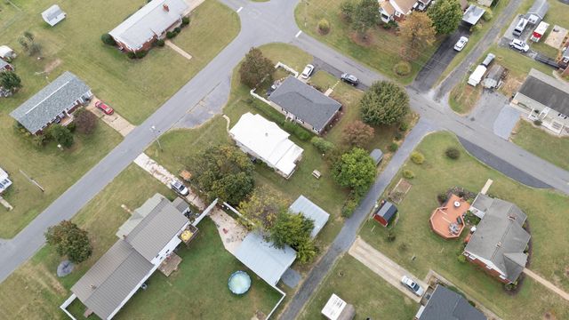 403 LEE AVE, Elkton, VA 22827