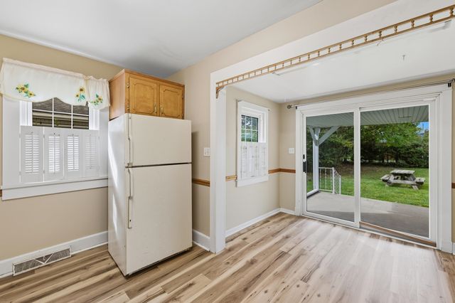 403 LEE AVE, Elkton, VA 22827