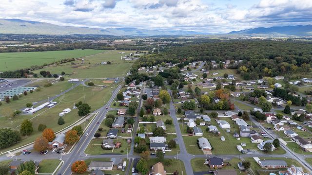 403 LEE AVE, Elkton, VA 22827