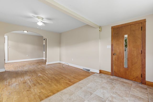 403 LEE AVE, Elkton, VA 22827