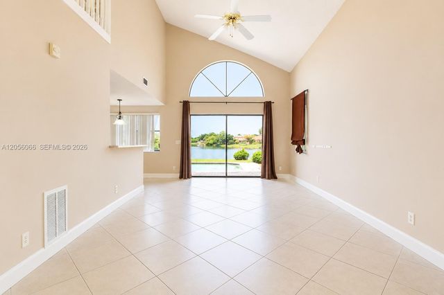 1855 SW 101st Ave, Davie, FL 33324