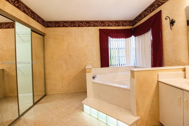 1855 SW 101st Ave, Davie, FL 33324