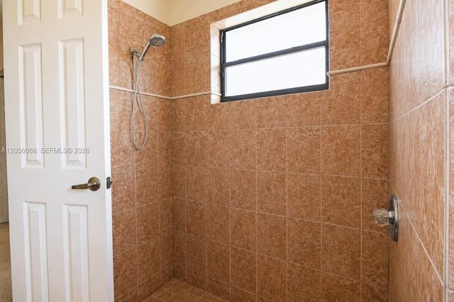 1855 SW 101st Ave, Davie, FL 33324