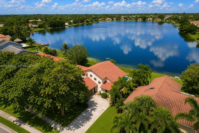 1855 SW 101st Ave, Davie, FL 33324