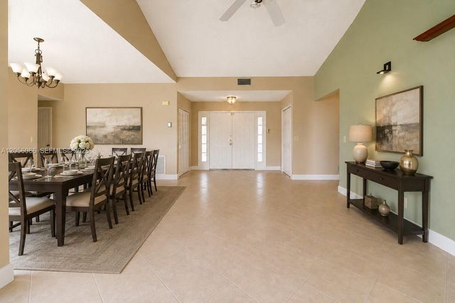 1855 SW 101st Ave, Davie, FL 33324