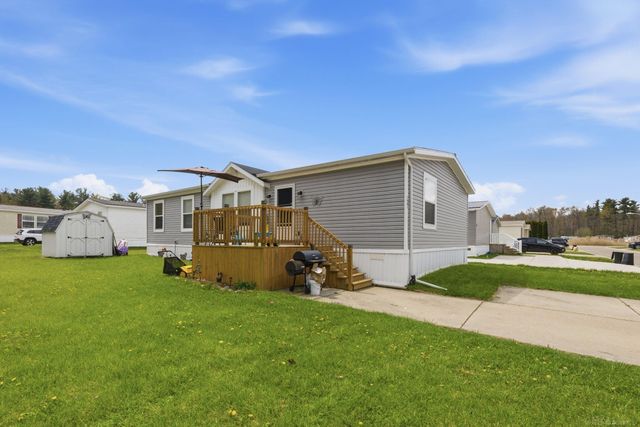 1401 Juniper Court, Columbus, MI 48063