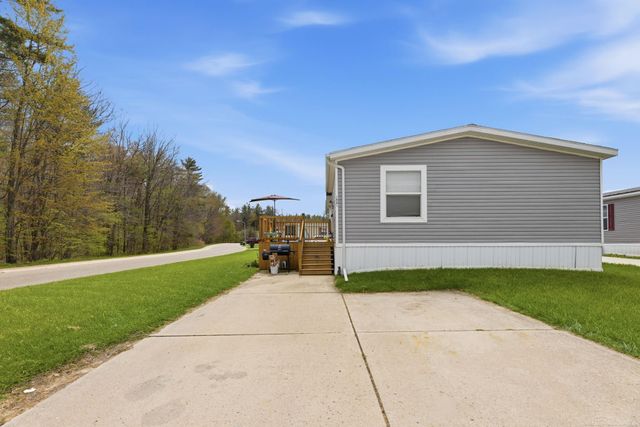 1401 Juniper Court, Columbus, MI 48063