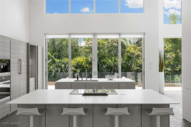 2211 South Winds DR, Naples, FL 34102