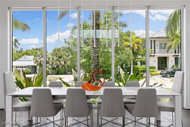 2211 South Winds DR, Naples, FL 34102