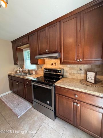 533 Village Dr, Elizabethtown, KY 42701