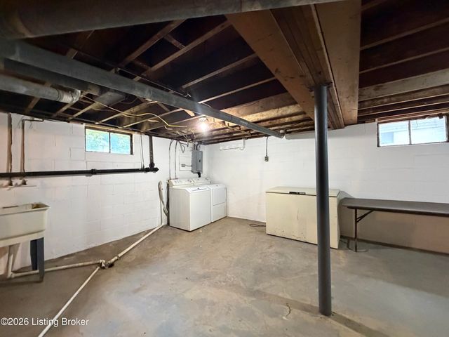 533 Village Dr, Elizabethtown, KY 42701