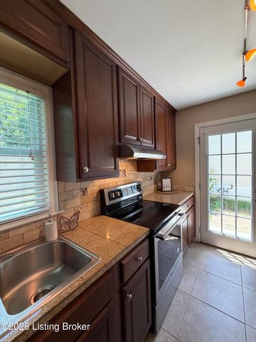 533 Village Dr, Elizabethtown, KY 42701