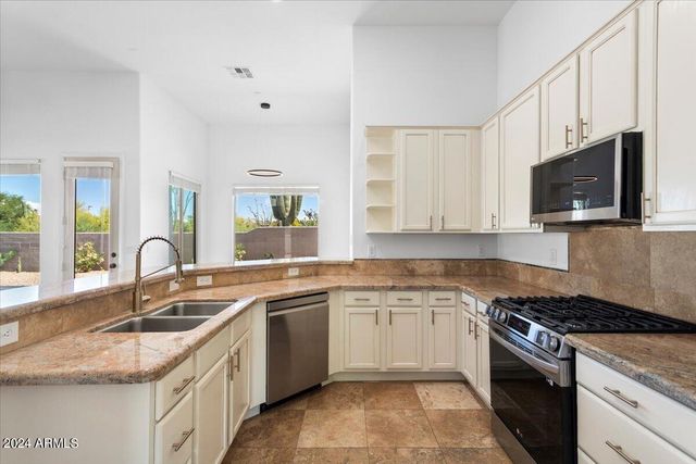 11318 E White Feather Lane, Scottsdale, AZ 85262