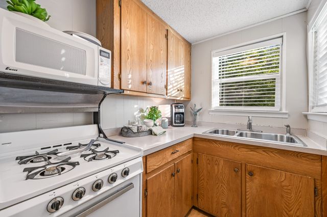 710 County Road 1699, Alba, TX 75410