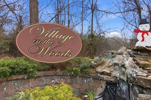 8 Dogwood Court 8, Selden, NY 11784