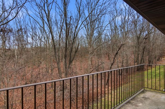 8 Dogwood Court 8, Selden, NY 11784