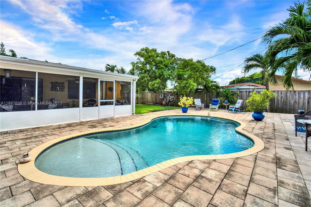 18690 Belview Dr, Cutler Bay, FL 33157