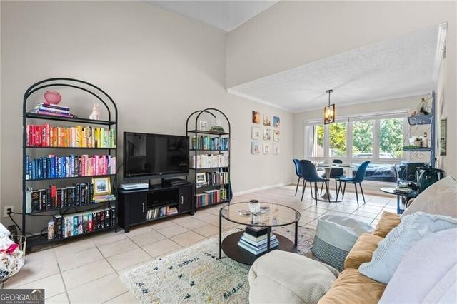 2471 Cedar Brook W, Marietta, GA 30067