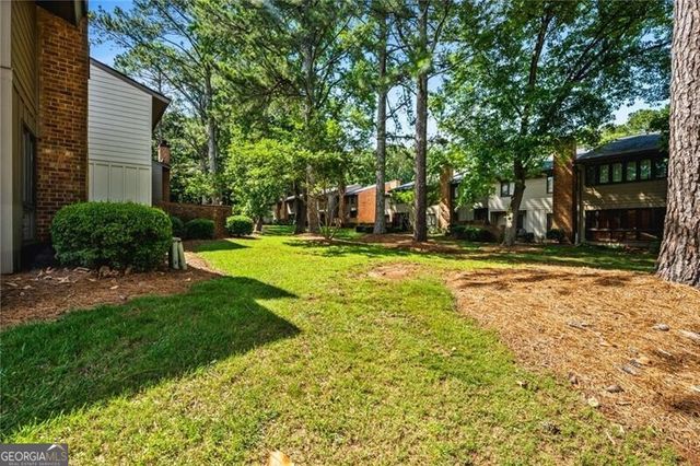 2471 Cedar Brook W, Marietta, GA 30067