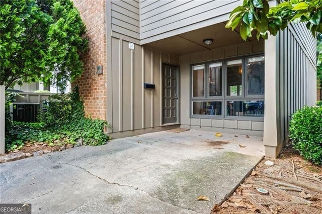 2471 Cedar Brook W, Marietta, GA 30067