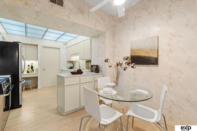 770 N 93rd St Apt 1B4, Omaha, NE 68114