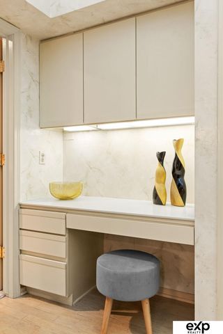 770 N 93rd St Apt 1B4, Omaha, NE 68114