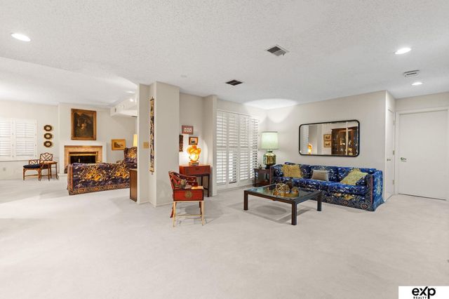 770 N 93rd St Apt 1B4, Omaha, NE 68114