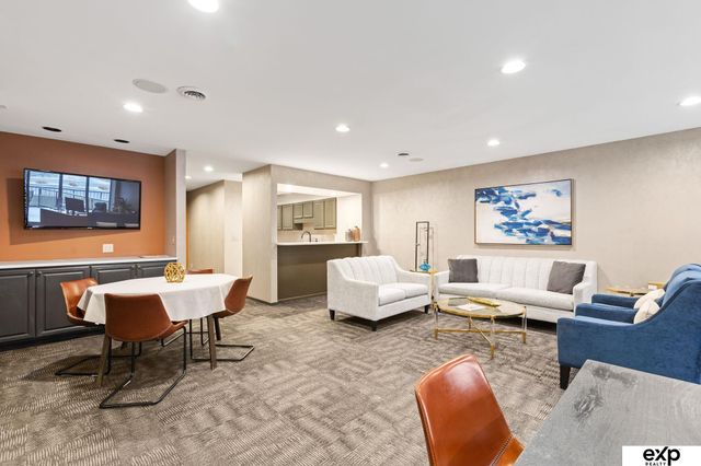 770 N 93rd St Apt 1B4, Omaha, NE 68114